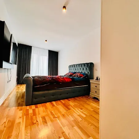 Apartment Sweet Comfort *